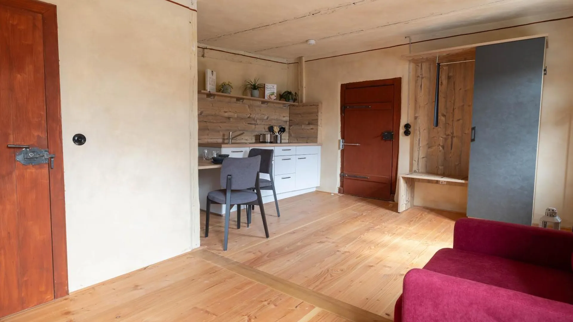 Genusspur - Schiefer Salon Apartment Zirndorf